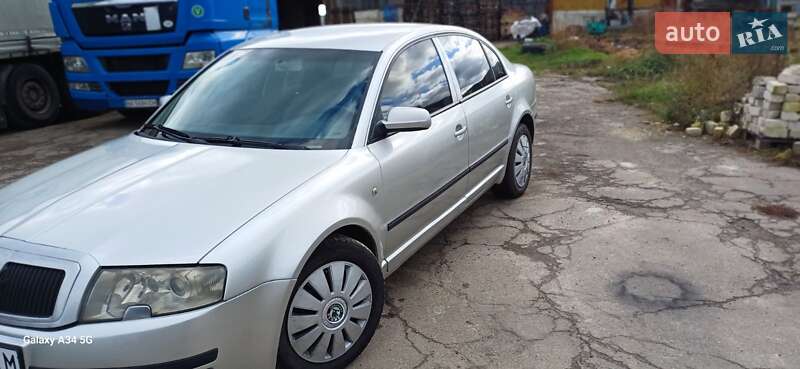 Лифтбек Skoda Superb 2004 в Ровно