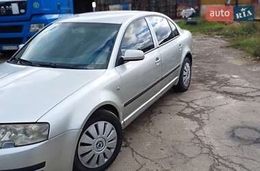 Лифтбек Skoda Superb 2004 в Ровно