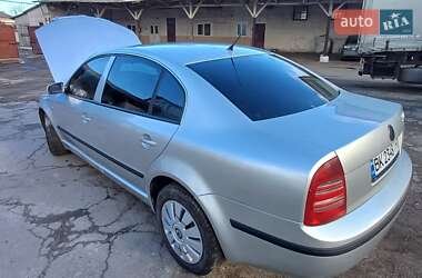 Лифтбек Skoda Superb 2004 в Ровно