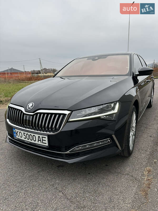 Лифтбек Skoda Superb 2022 в Хусте