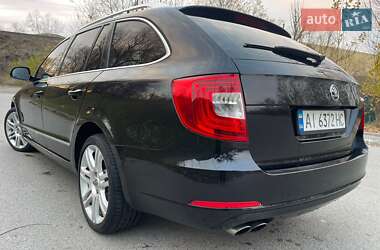 Универсал Skoda Superb 2011 в Киеве