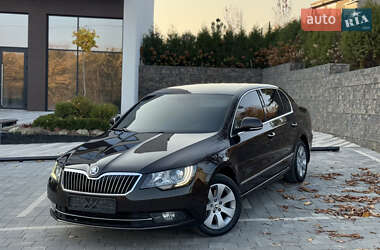 Лифтбек Skoda Superb 2013 в Ужгороде