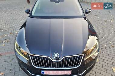 Ліфтбек Skoda Superb 2018 в 