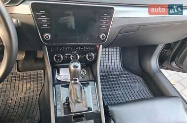 Ліфтбек Skoda Superb 2018 в 