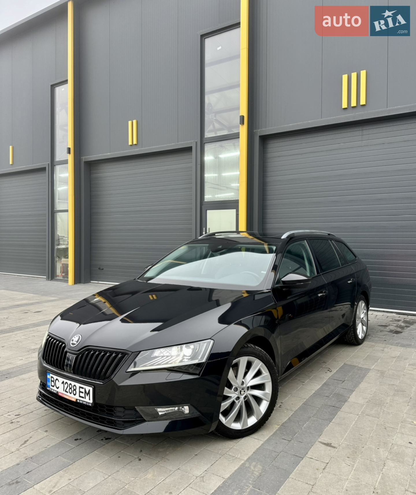2017 Skoda Superb - мініатюра 2