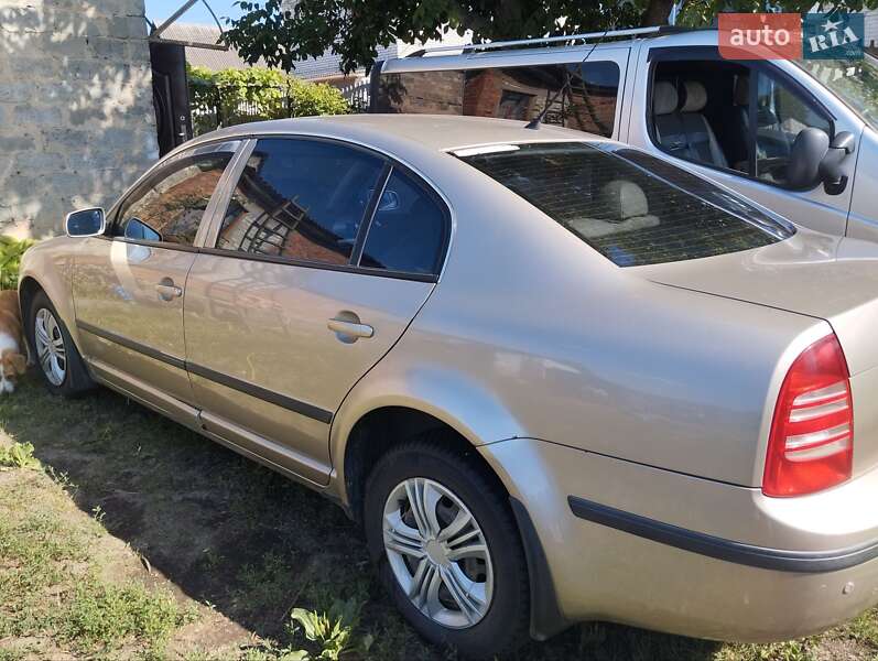 Ліфтбек Skoda Superb 2003 в Харкові