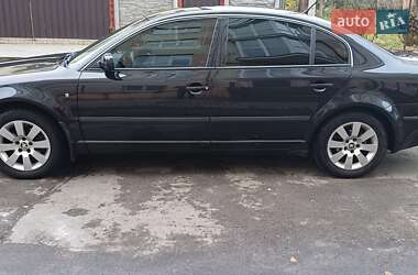 Лифтбек Skoda Superb 2002 в 
