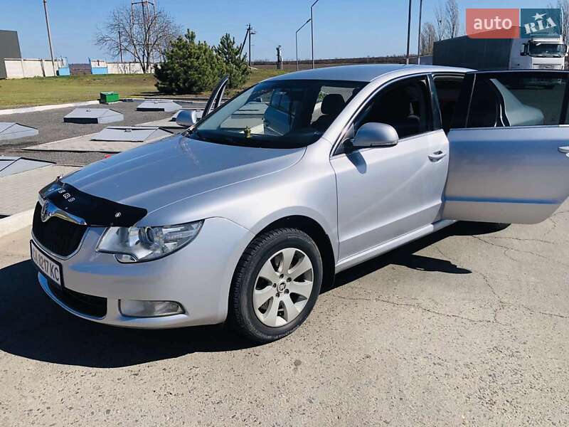 Лифтбек Skoda Superb 2011 в Новоархангельске фото 2 Лифтбек Skoda Superb 2011 в Новоархангельске