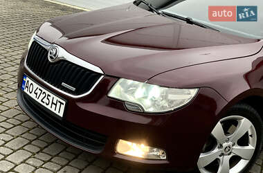 Лифтбек Skoda Superb 2012 в 