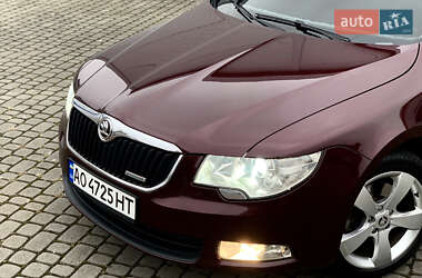 Лифтбек Skoda Superb 2012 в 