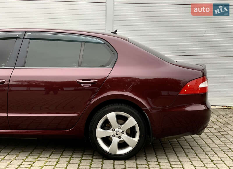 Лифтбек Skoda Superb 2012 в Мукачево
