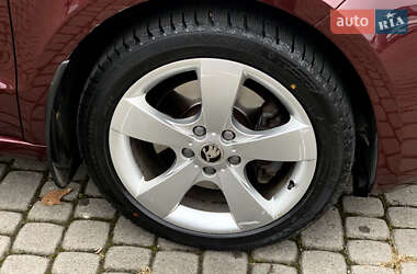Лифтбек Skoda Superb 2012 в 
