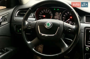Лифтбек Skoda Superb 2012 в 