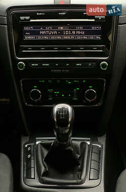 Лифтбек Skoda Superb 2012 в 