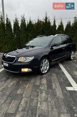 Універсал Skoda Superb 2011 в Луцьку