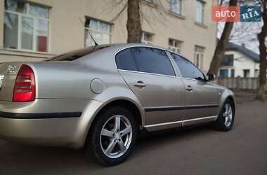 Лифтбек Skoda Superb 2005 в Ровно