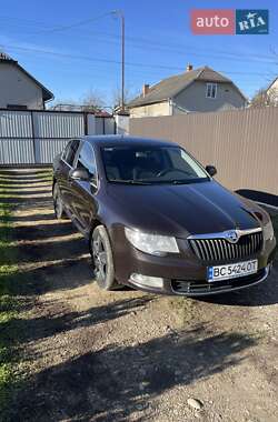 Ліфтбек Skoda Superb 2012 в Журавному