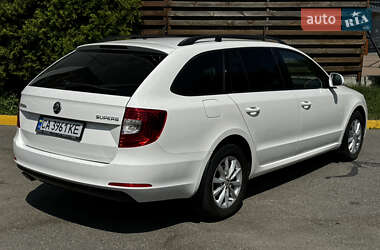 Универсал Skoda Superb 2014 в Киеве