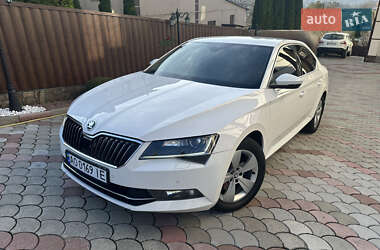 Лифтбек Skoda Superb 2017 в 