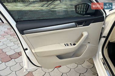 Лифтбек Skoda Superb 2017 в 