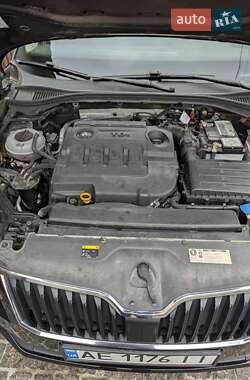 Лифтбек Skoda Superb 2016 в 
