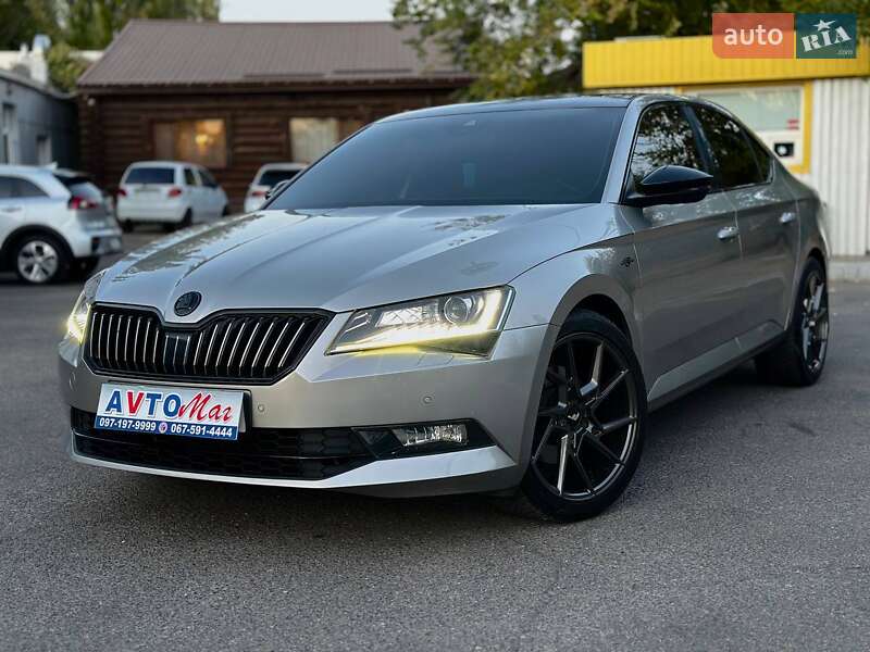 Лифтбек Skoda Superb 2017 в Киеве