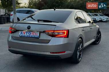 Лифтбек Skoda Superb 2017 в Киеве