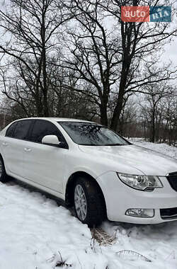 Лифтбек Skoda Superb 2011 в Чернигове