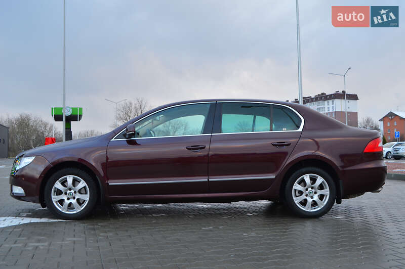 Лифтбек Skoda Superb 2010 в Стрые