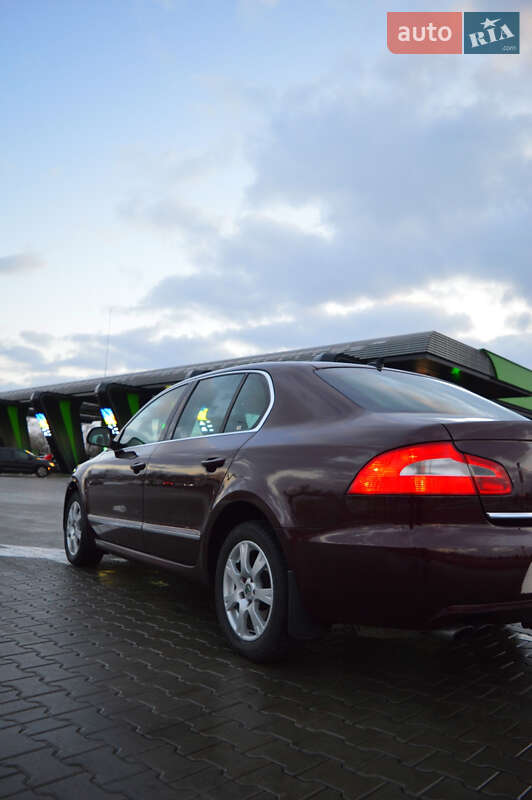 Лифтбек Skoda Superb 2010 в Стрые