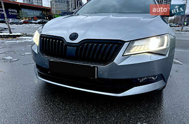 Лифтбек Skoda Superb 2019 в Киеве