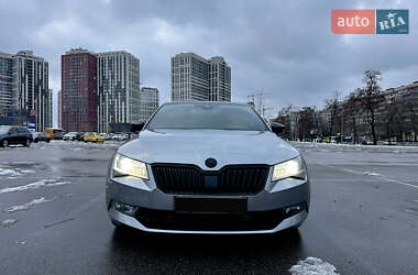 Лифтбек Skoda Superb 2019 в Киеве