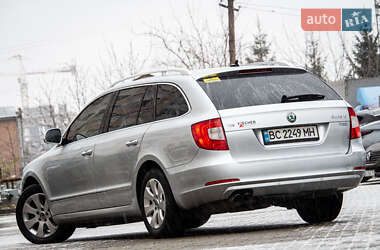 Универсал Skoda Superb 2012 в Львове