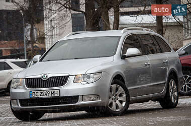 Универсал Skoda Superb 2012 в Львове