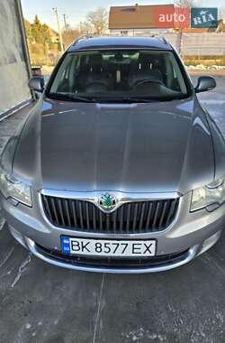 Універсал Skoda Superb 2010 в Здолбуніві