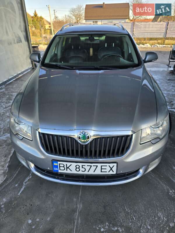 Універсал Skoda Superb 2010 в 
