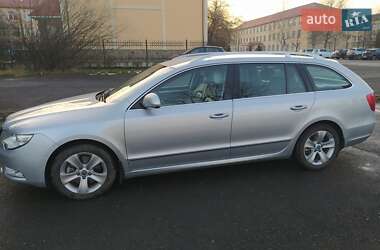 Универсал Skoda Superb 2012 в Самборе