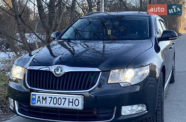 Універсал Skoda Superb 2012 в Звягелі