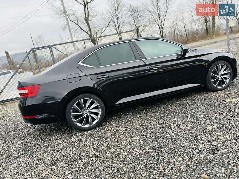 Лифтбек Skoda Superb 2017 в Иршаве