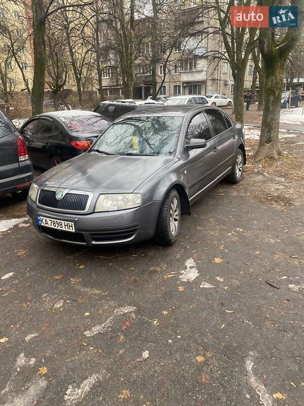 Лифтбек Skoda Superb 2005 в 