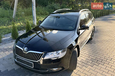 Універсал Skoda Superb 2013 в Звягелі