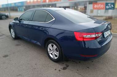 Лифтбек Skoda Superb 2017 в Кривом Роге