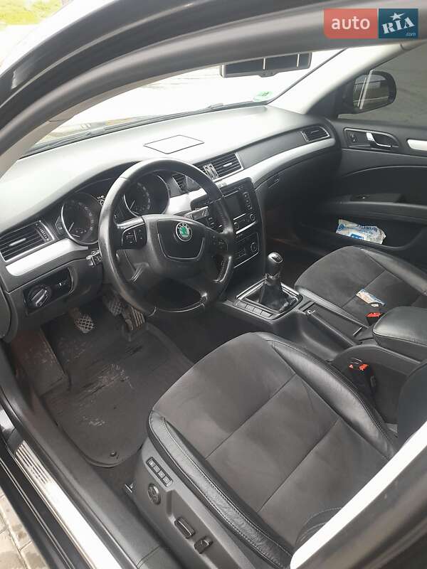 Універсал Skoda Superb 2012 в Тернополі