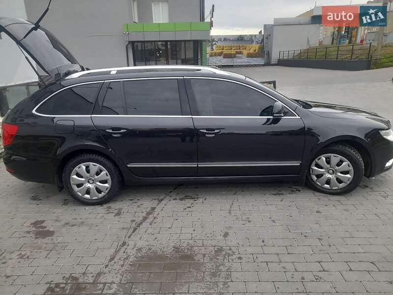 Універсал Skoda Superb 2012 в Тернополі