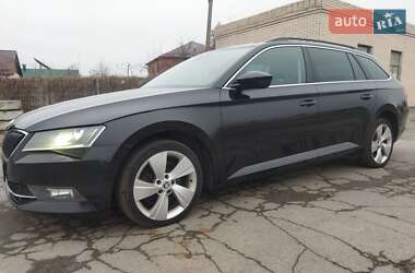 Універсал Skoda Superb 2016 в Звягелі