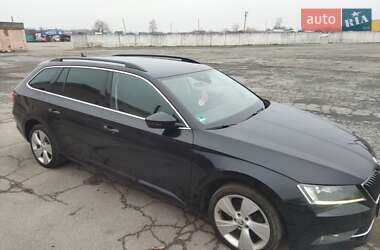 Універсал Skoda Superb 2016 в Звягелі