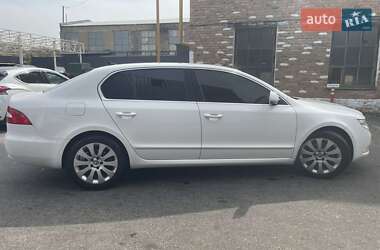 Лифтбек Skoda Superb 2012 в Киеве