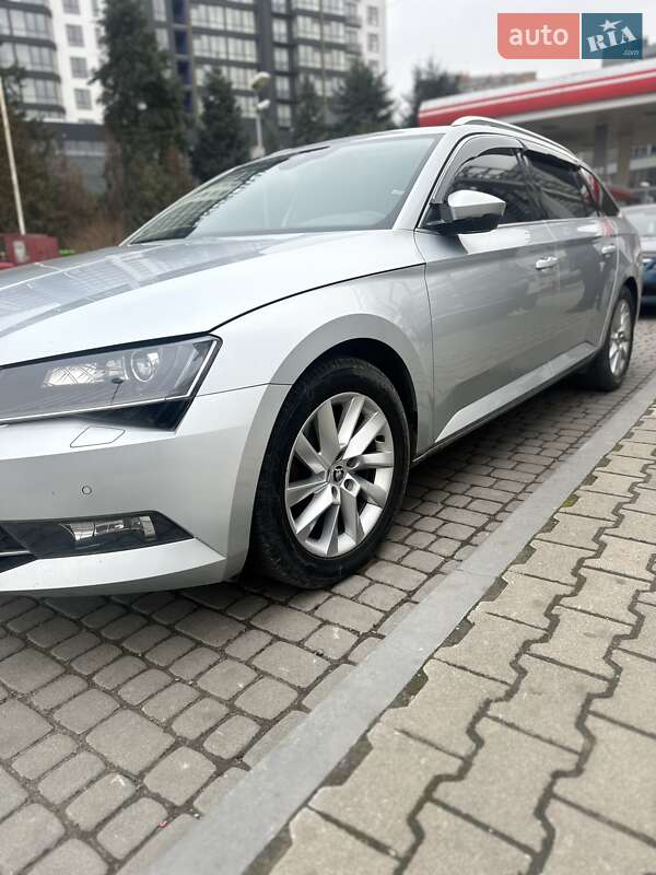 Универсал Skoda Superb 2017 в Ивано-Франковске