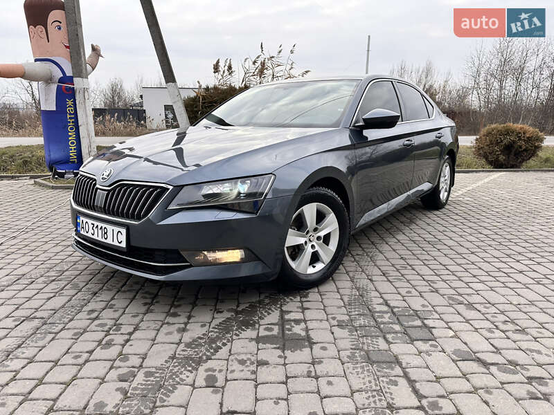 Ліфтбек Skoda Superb 2016 в Мукачевому