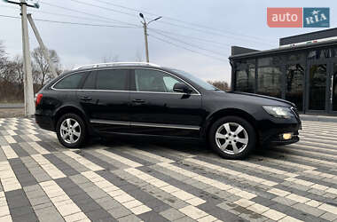 Універсал Skoda Superb 2014 в Львові